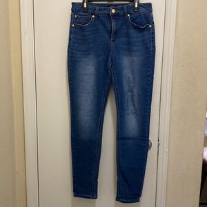 Classic blue wash skinny jeans